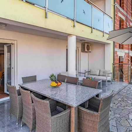 Front In With Wifi Tatil Evi Medulin