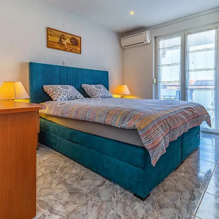 5 Bedroom Amazing In *